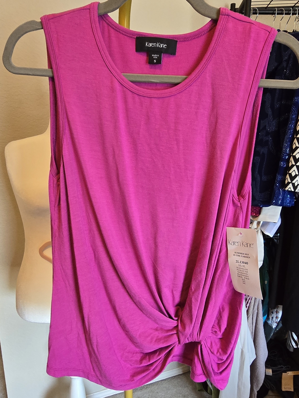 Karen Kane Pink Sleeveless Twist-Hem Tank Top